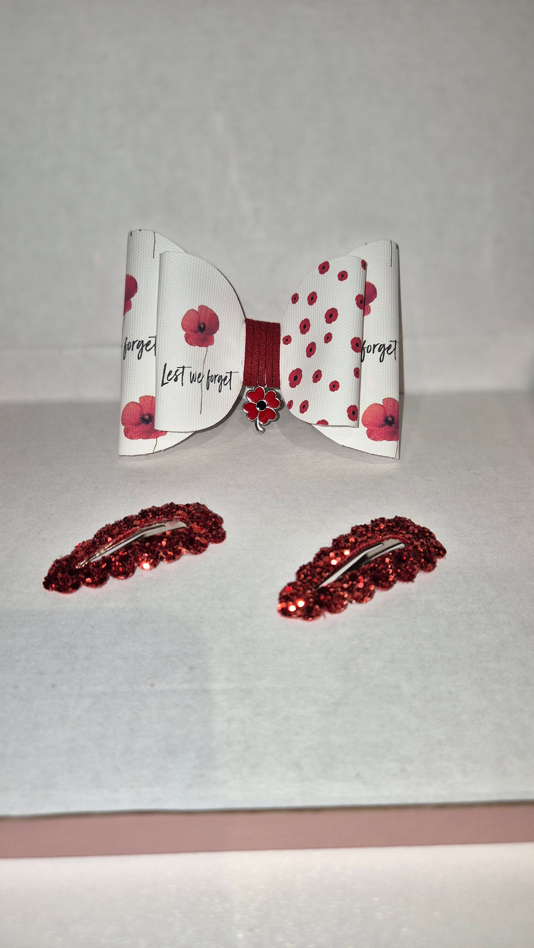 Lest we forget, Remembrance Red and White Bow