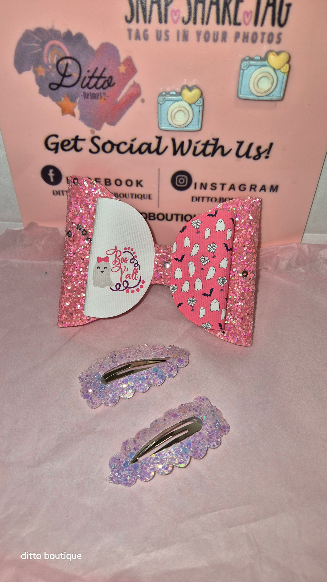 Pink Halloween Ghost 'Boo' bow with clips